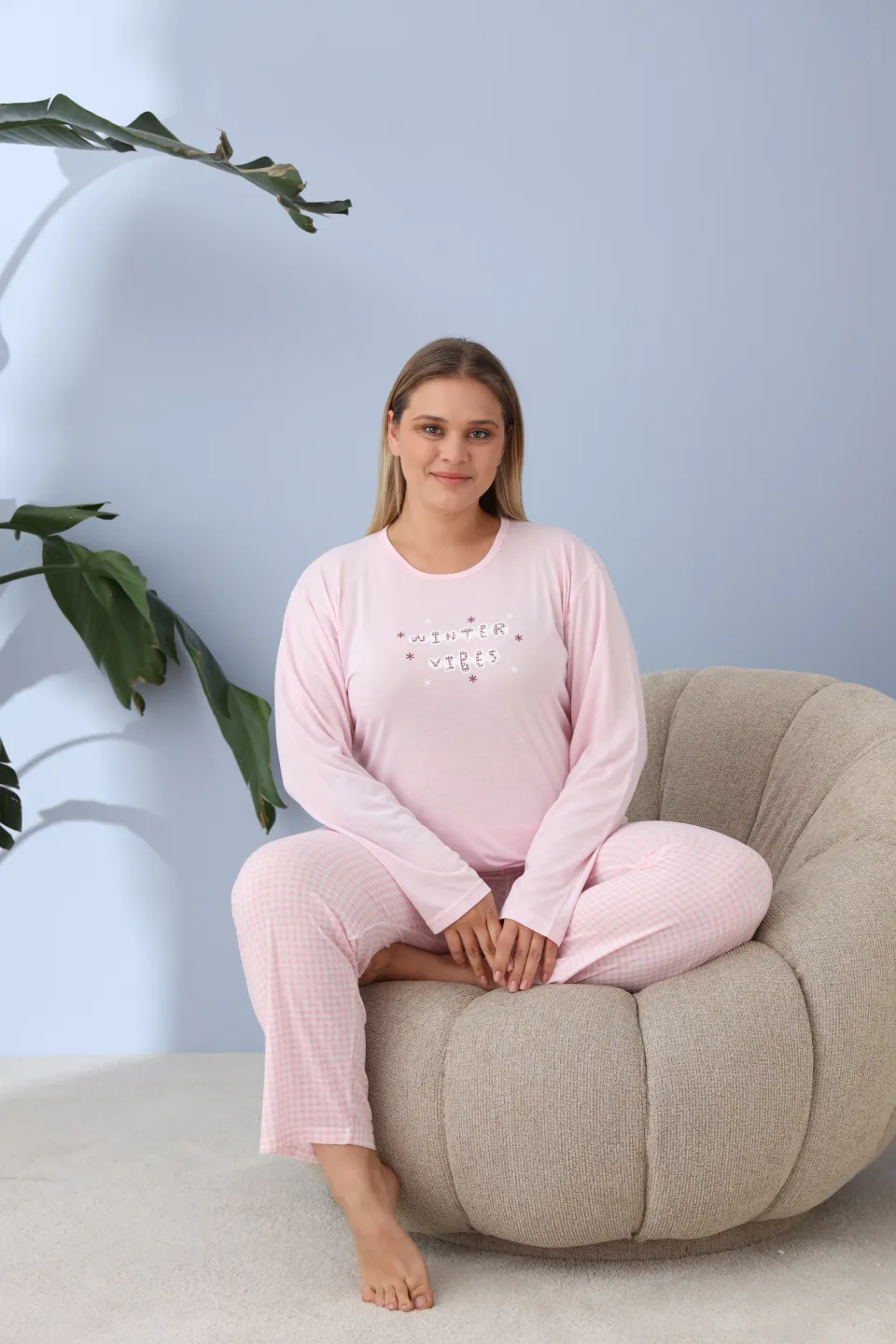 Pijama damă big size roz deschis, imprimeu Winter Vibes, 100% bumbac - 1