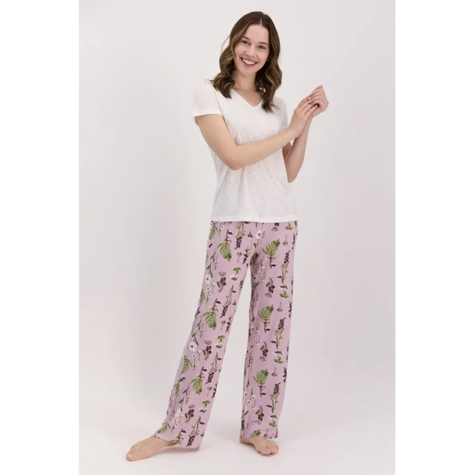 Pijama damă,  bluză cu mânecă scurtă și decoltev V, pantaloni lungi, imprimeu floral