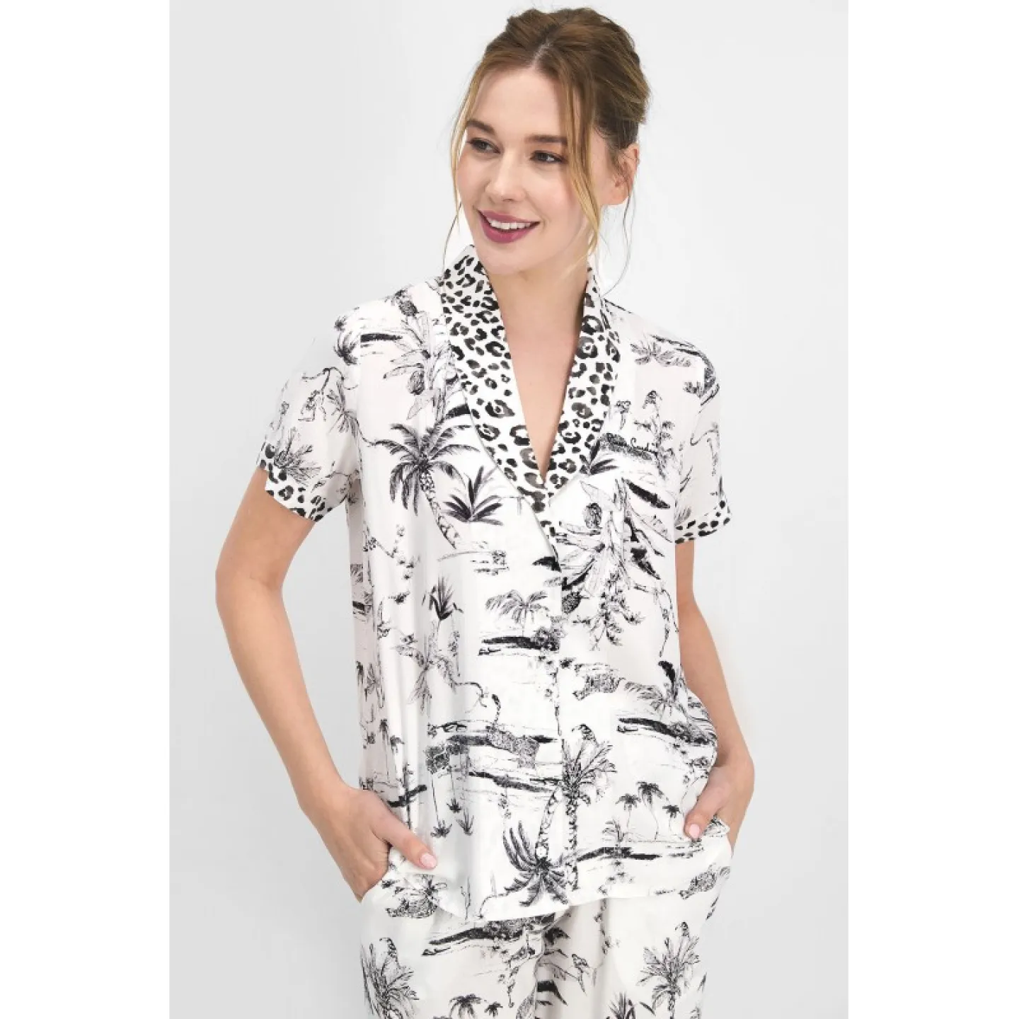 Pijama Dama – Bluza cu Nasturi și Imprimeu Leopard, Pantaloni Lungii cu Elastic în Talie - 3