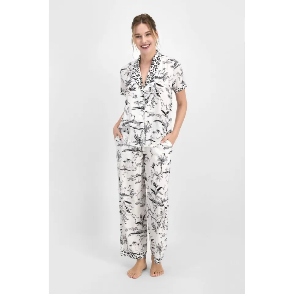 Pijama Dama – Bluza cu Nasturi și Imprimeu Leopard, Pantaloni Lungii cu Elastic în Talie