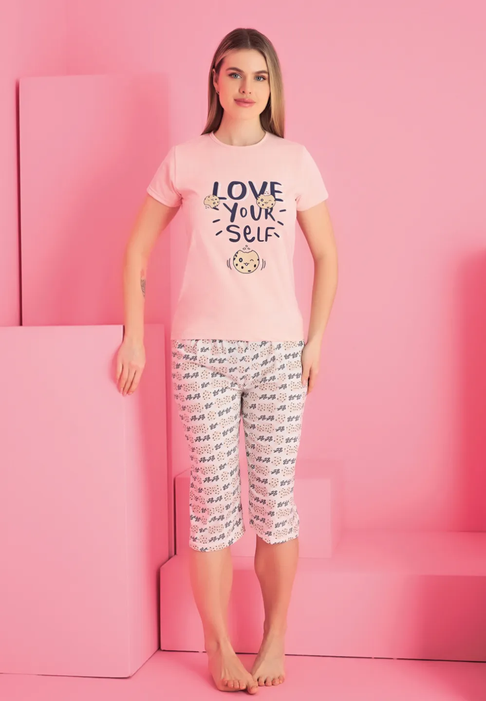 Pijama damă bumbac – tricou și pantaloni 3/4, imprimeu LOVE YOURSELF - 1