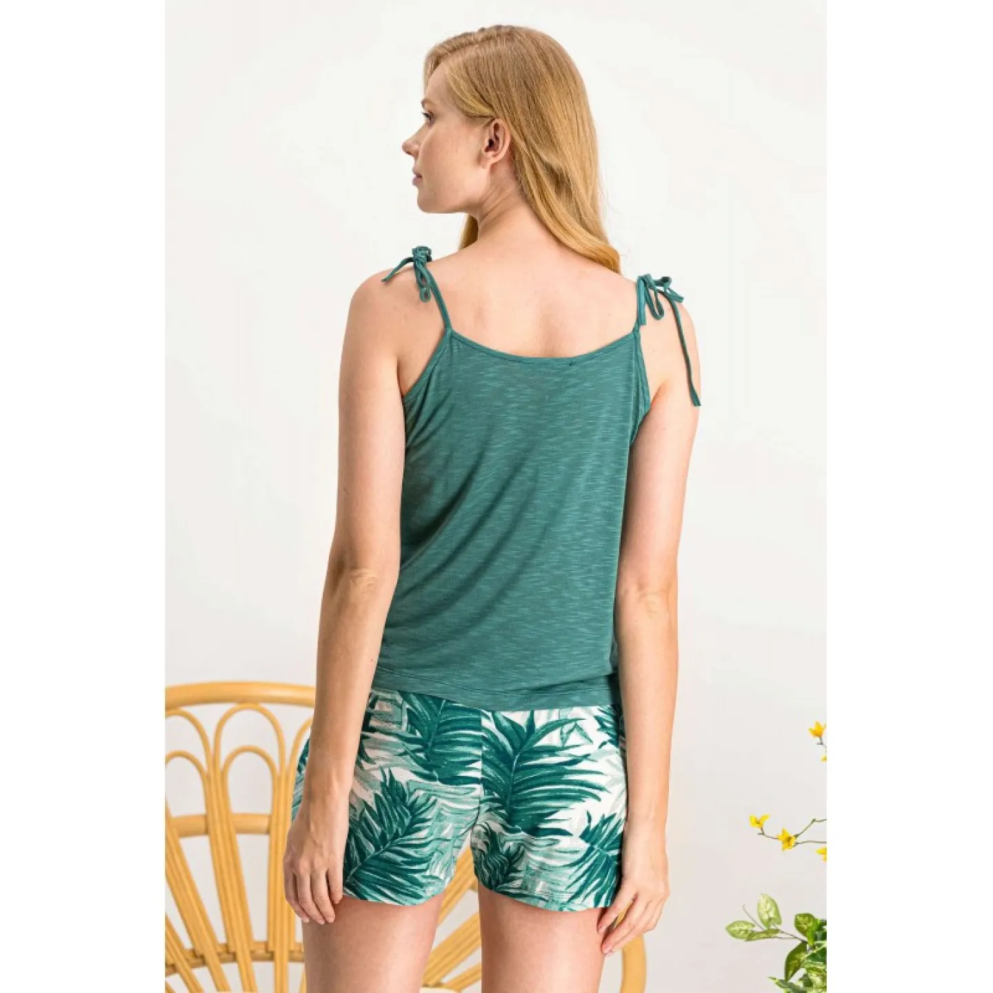 Pijama damă cu bluză tip maiou cu bretele și pantaloni scurți, imprimeu floral, verde - 3