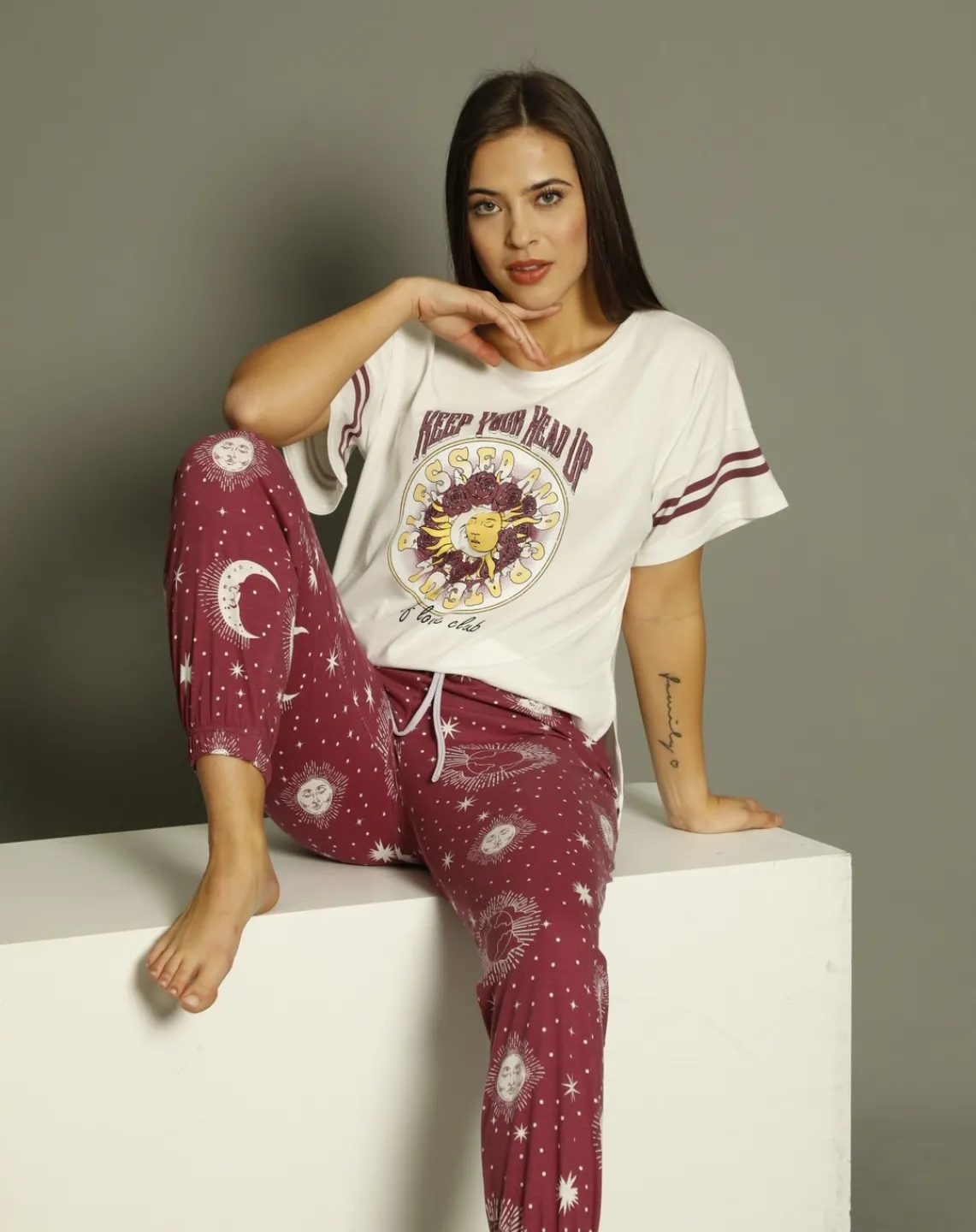 Pijama damă, cu mânecă scurtă  și pantaloni lungi din bumbac, imprimeu Blessed And Grateful - 3