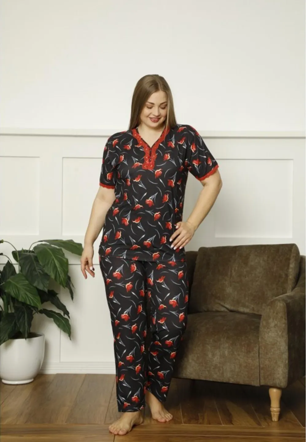 Pijamale damă Big Size, mânecă scurtă, pantaloni lungi, culoare negru, imprimeu floral - 3