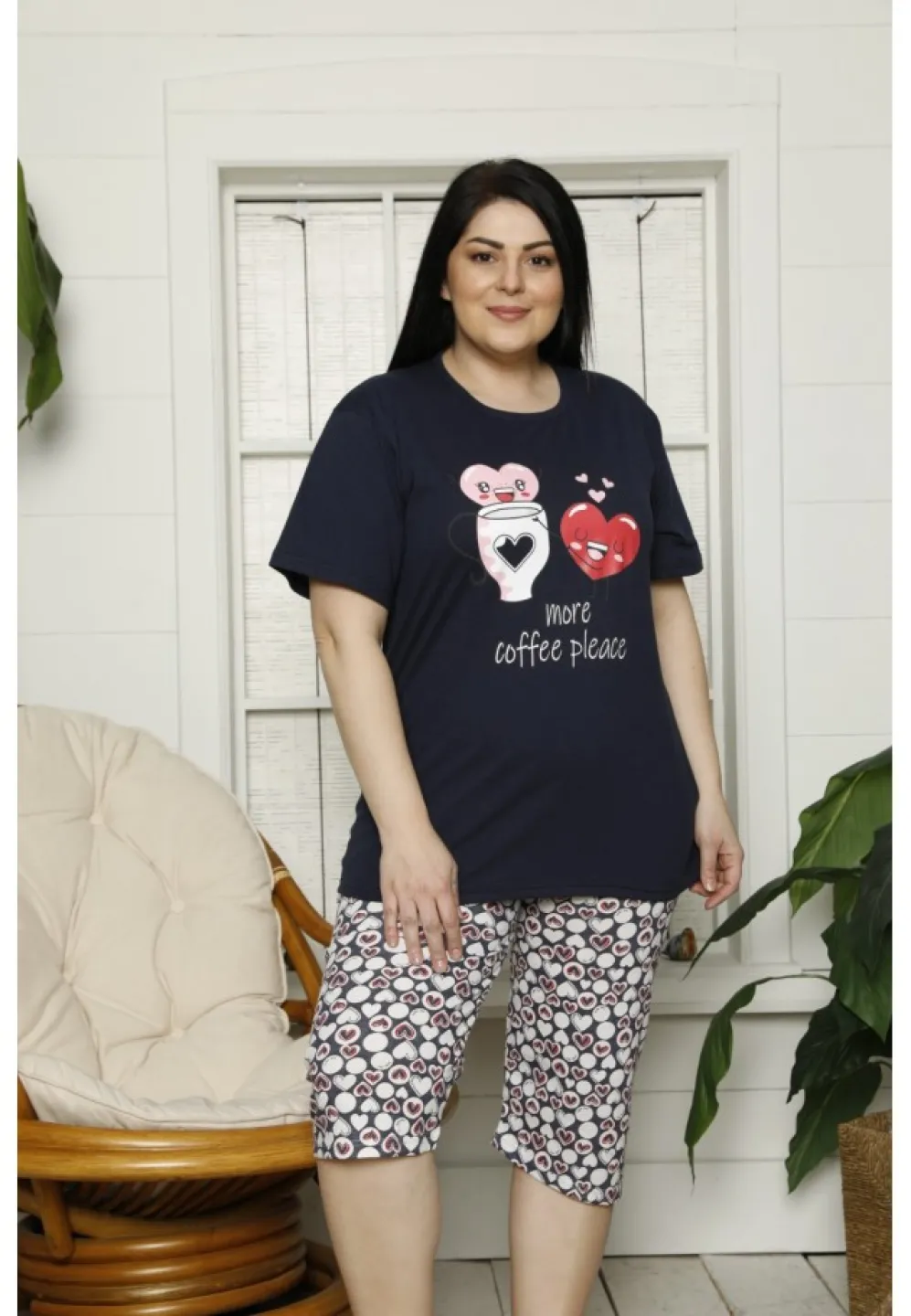 Pijama dama din bumbac cu imprimeu ,,More Coffee, Please'', tricou si pantaloni 3/4, negru - 1