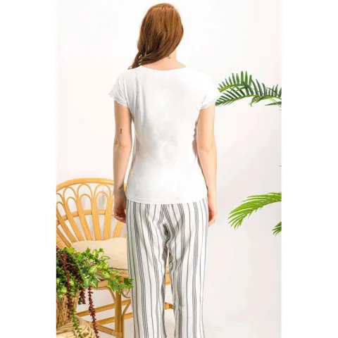 Pijama Dama din Bumbac – Bluza Crem cu Dantelă și Pantaloni Lungi în Dungi hover
