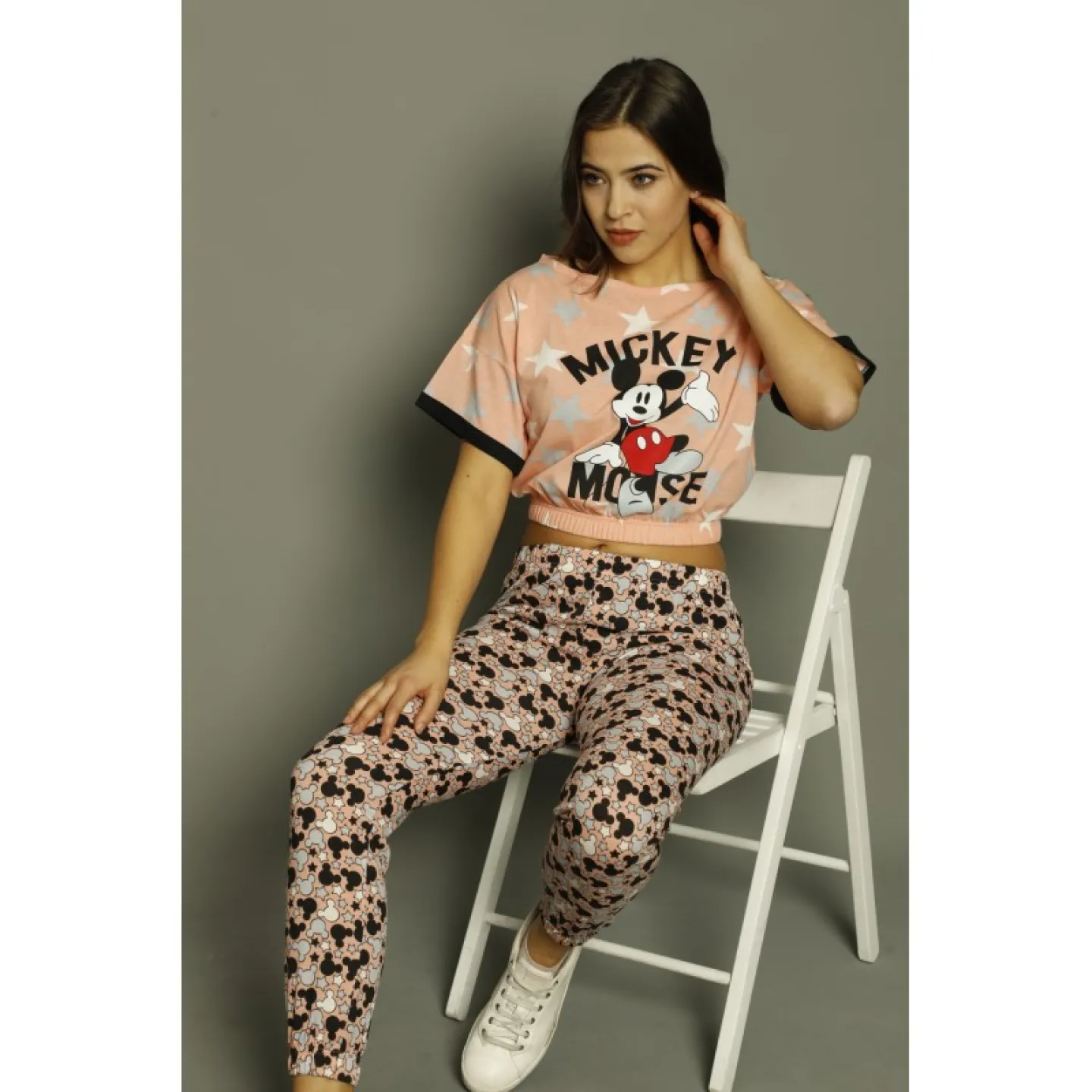 Pijama Dama din Bumbac cu maneca scurtă și pantaloni lungi – Set cu Imprimeu Mickey Mouse - 2