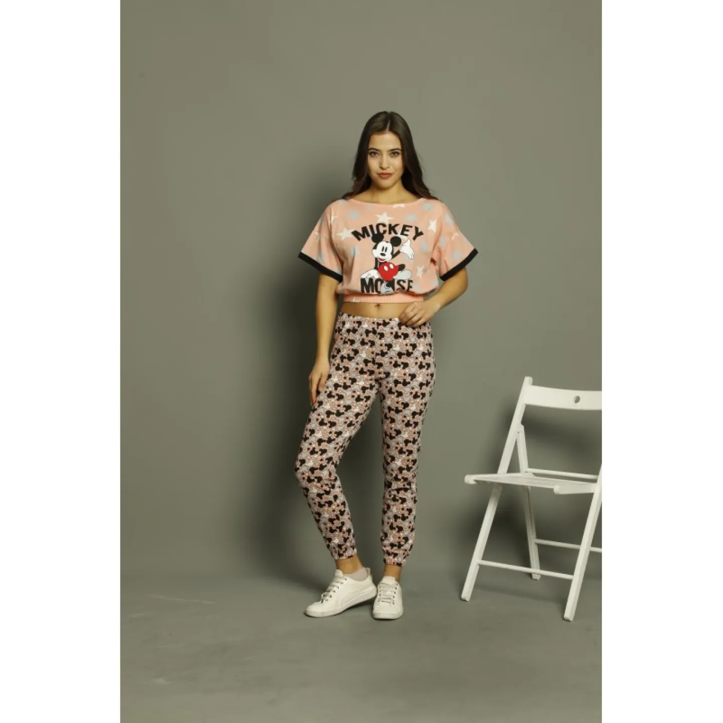Pijama Dama din Bumbac cu maneca scurtă și pantaloni lungi – Set cu Imprimeu Mickey Mouse - 1