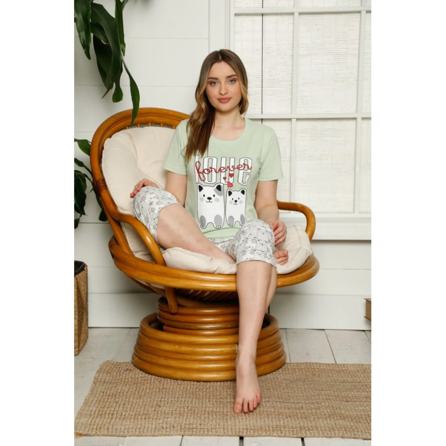 Pijama dama din bumbac, tricou verde cu imprimeu "Love" și pantaloni 3/4 asortați - 1