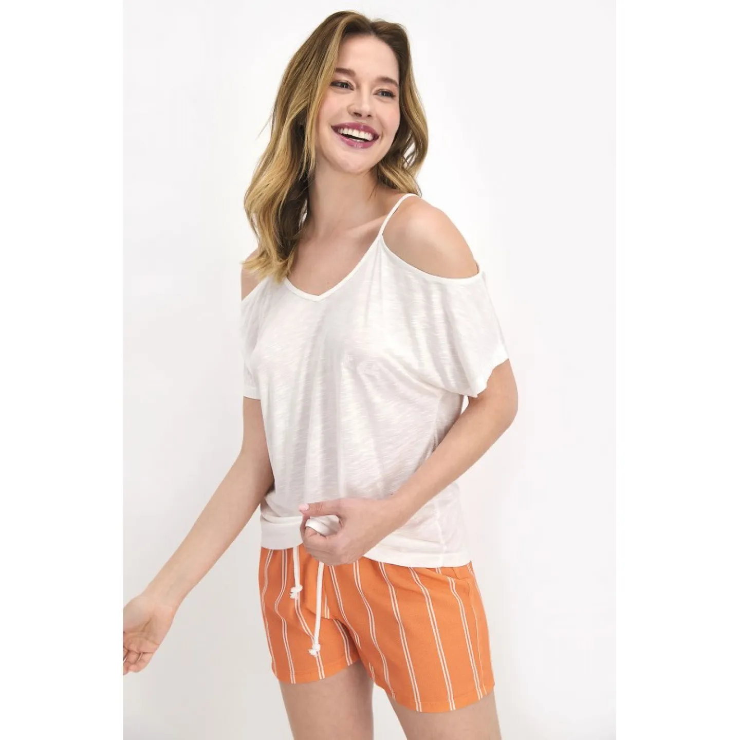 Pijama Dama din Viscoză – Bluza cu Mâneci Cazute și Pantaloni Scurți cu Șnur în Talie - 2