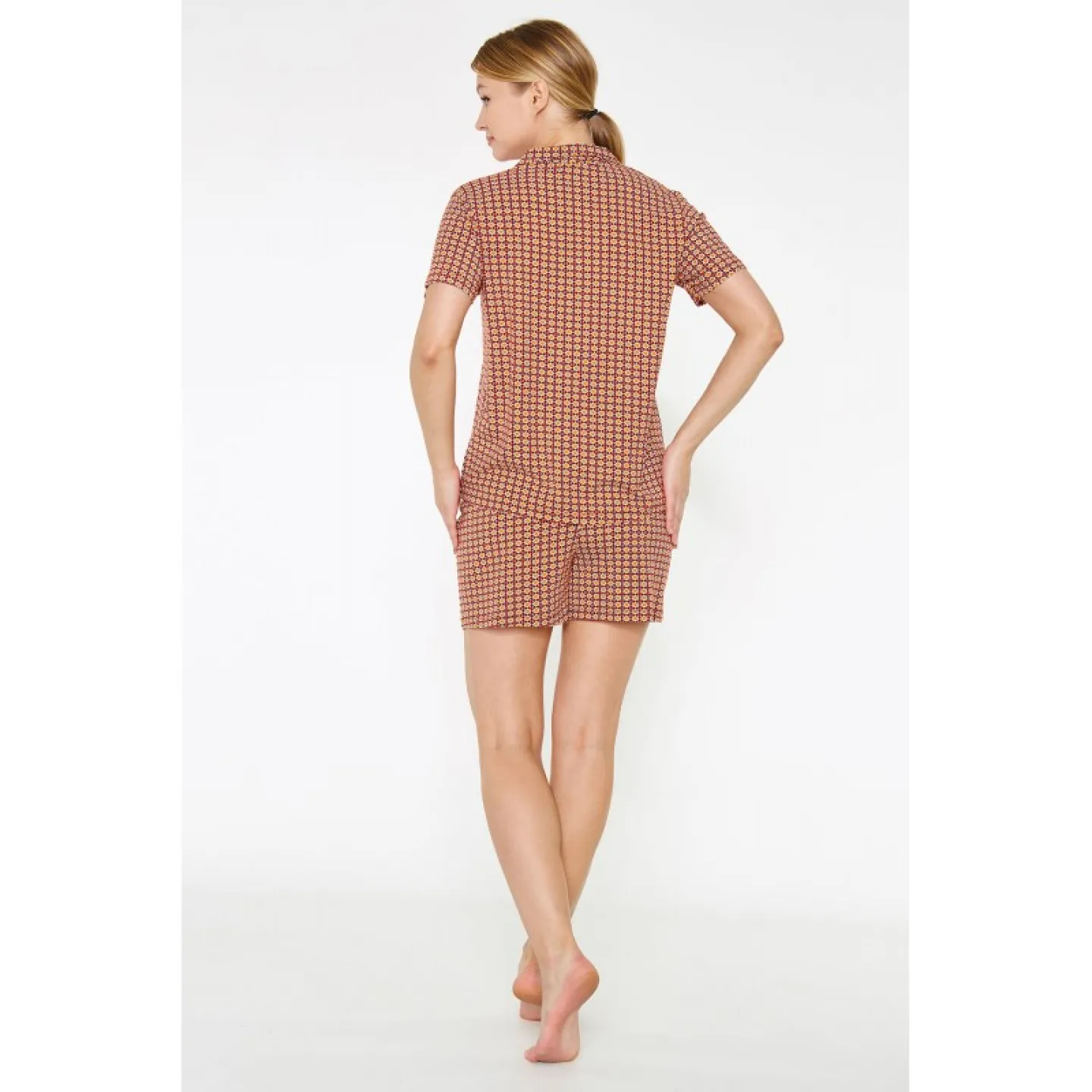 Pijama Dama din Viscoză – Bluza cu Mâneci Scurte și Pantaloni Scurți cu Elastic în Talie, Bordo - 3