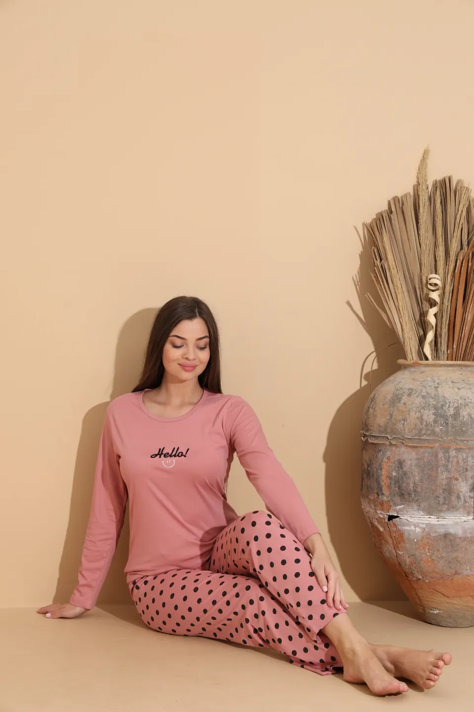 Pijama damă roz cu imprimeu „HELLO” cu pantaloni lungi cu buline – 100% bumbac - 3