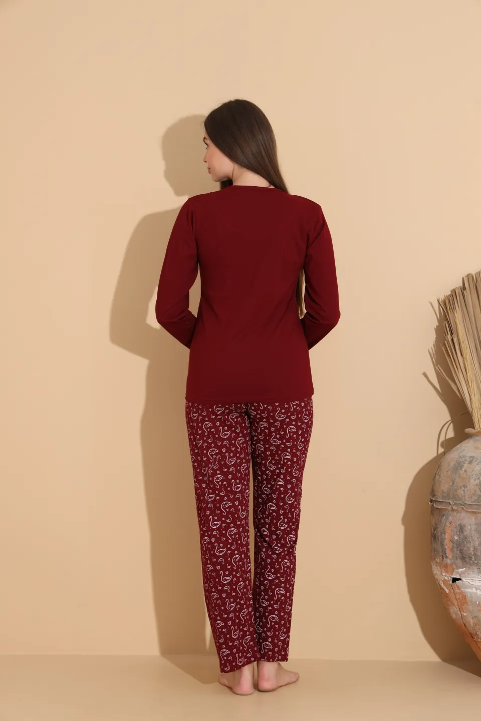 Pijama damă visiniu, bluză „Our Family” și pantaloni cu imprimeu flamingo – 100% bumbac - 4