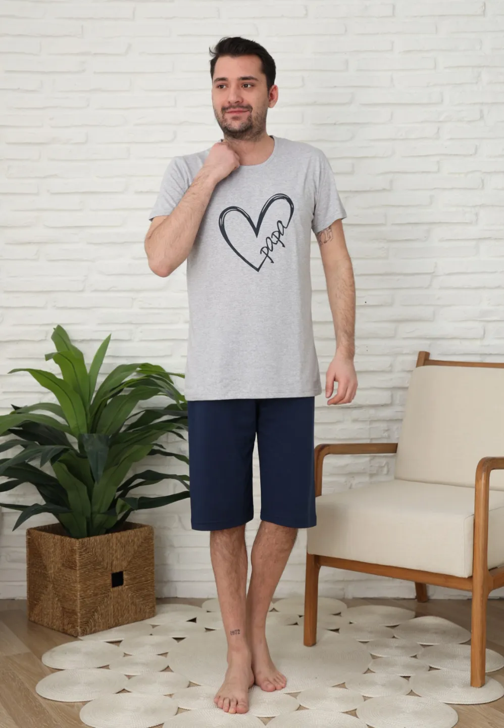 Pijama familie-bărbați, bumbac, mânecă scurtă și pantaloni 3/4 , culoare gri, imprimeu inima - 2