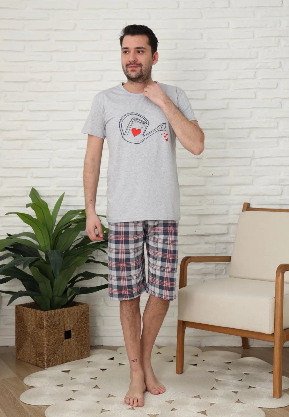 Pijama familie-bărbați, bumbac, mânecă scurtă și pantaloni 3/4 , culoare gri, imrpimeu stropitoare - 2