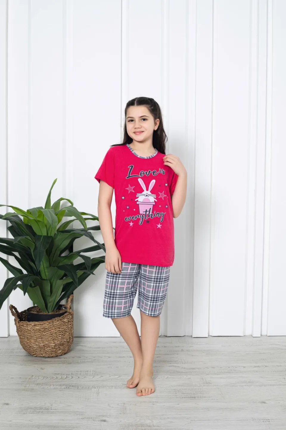 Pijama fetițe cu mânecă scurtă și pantalon 3/4, imprimeu Love Is Everything, roz inchis - 1