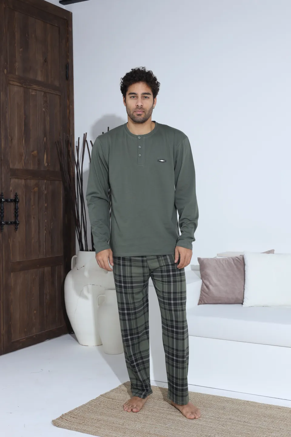 Pijamale bărbați kaki – bluză cu nasturi și detaliu metalic, pantaloni lungi în carouri, 100% bumbac - 5