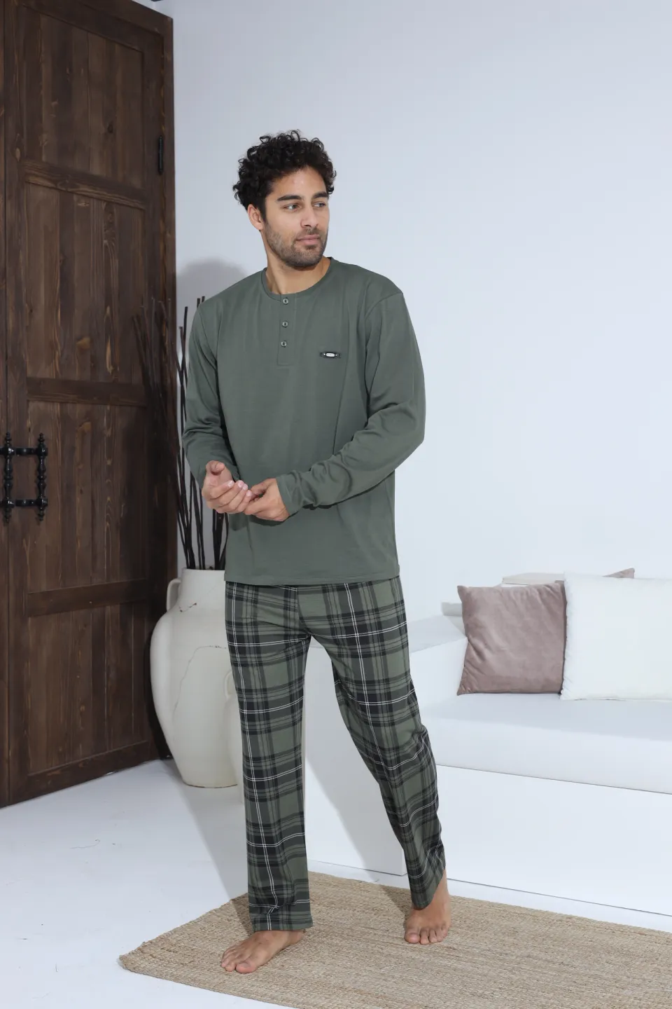 Pijamale bărbați kaki – bluză cu nasturi și detaliu metalic, pantaloni lungi în carouri, 100% bumbac - 7