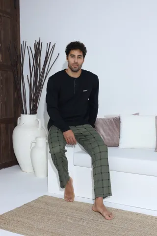 Pijamale bărbați verde inchis – bluză cu nasturi și detaliu metalic, pantaloni lungi în carouri, 100% bumbac