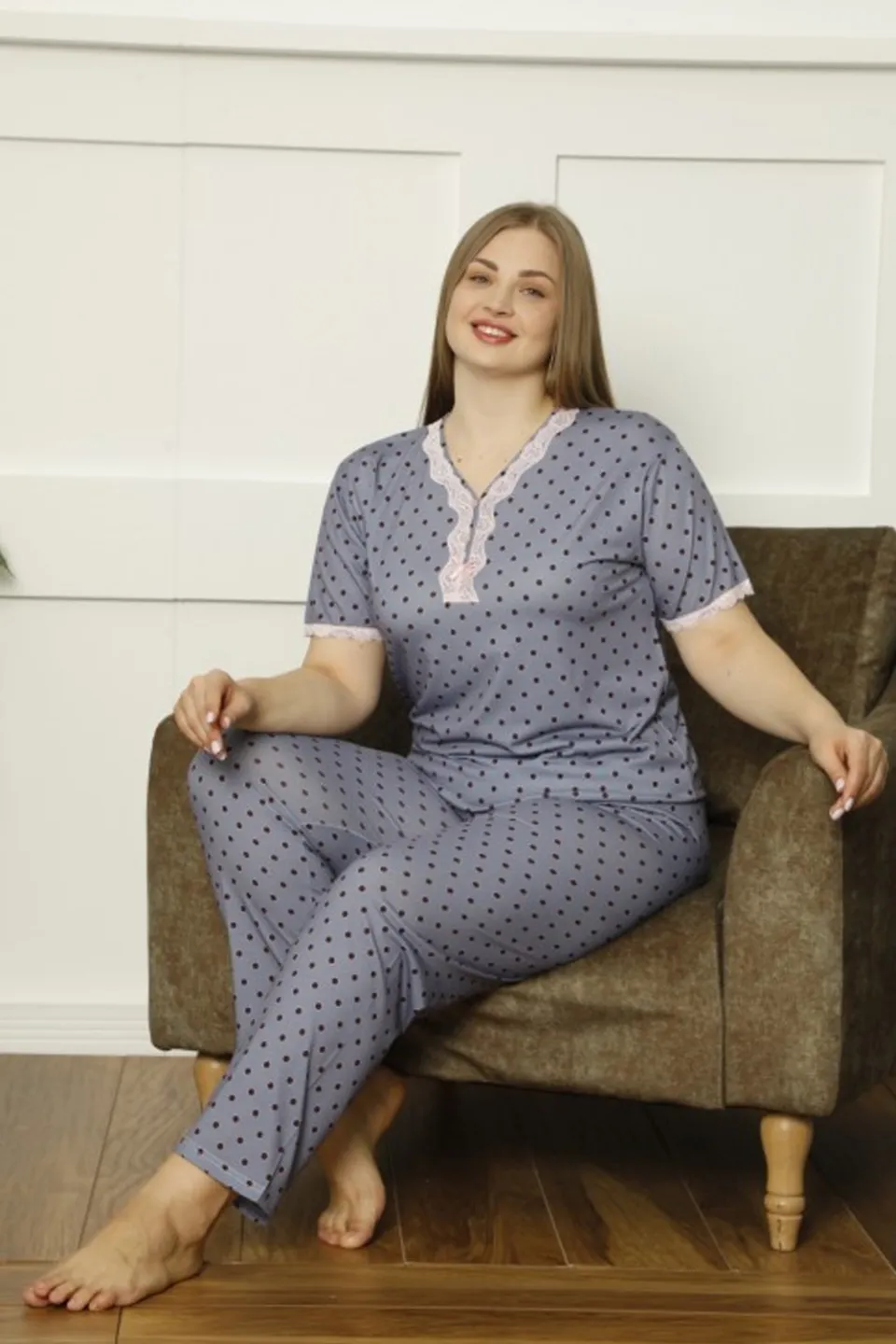 Pijamale damă Big Size, mânecă scurtă, pantaloni lungi, culoare albastru, imprimeu buline - 2