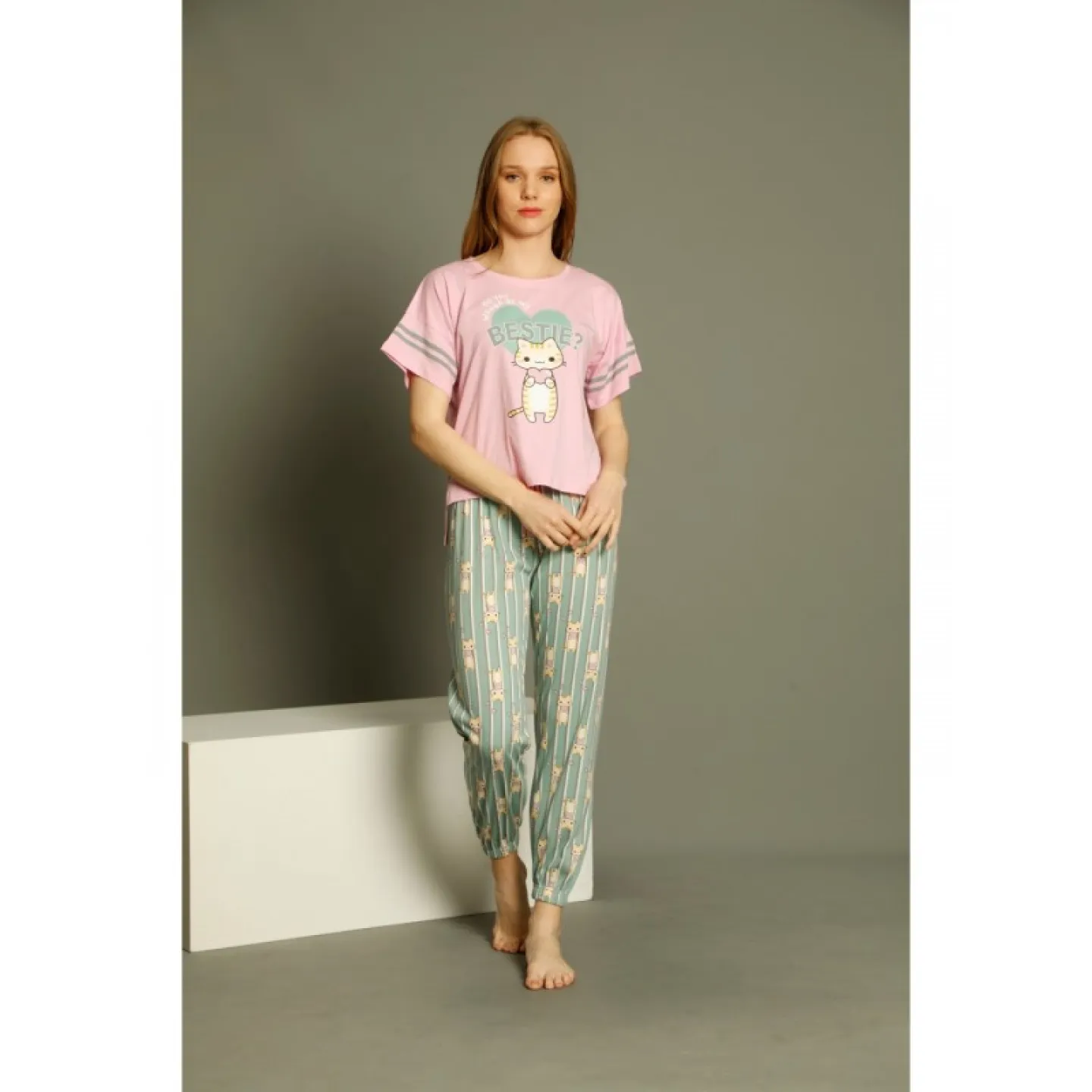 Pijamale Serena , maneca scurta, pantaloni lungi, culoare roz, imprimeu Bestie - 1