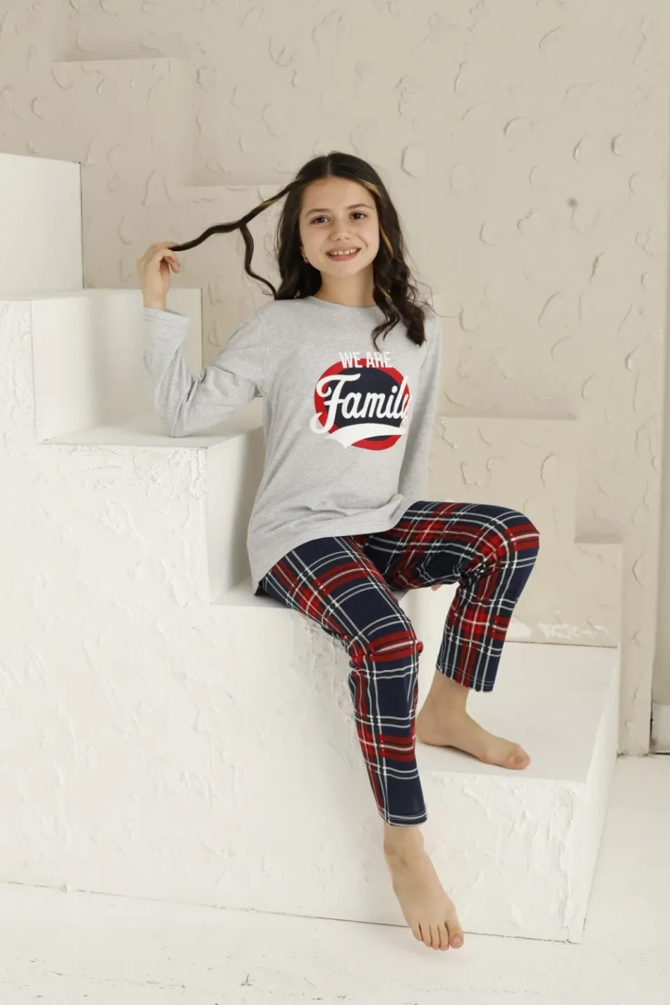 Pijama Fete Gri cu Mâneca Lungă, Imprimeu We Are Family - 3