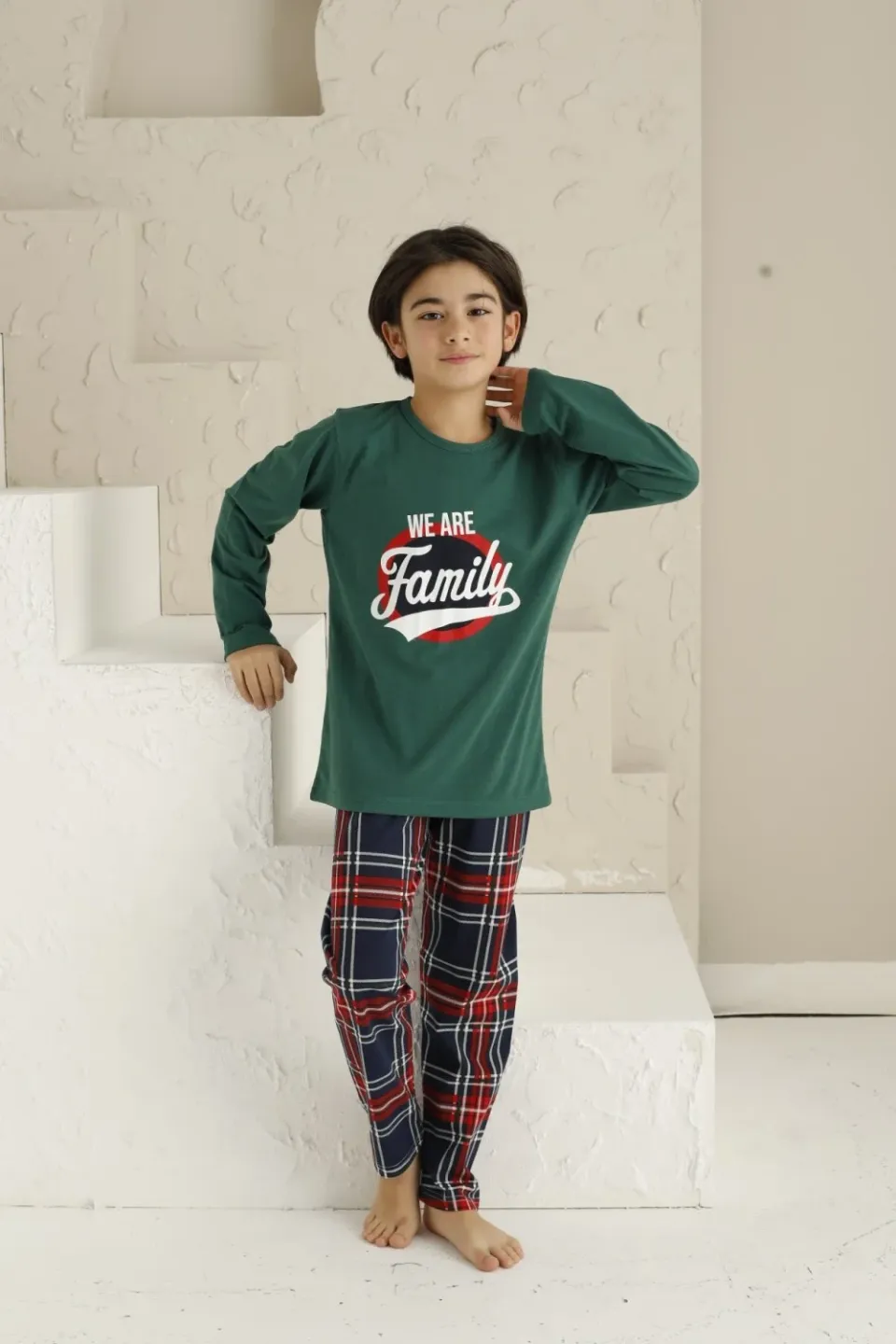 Pijama băieți, mânecă lungă si pantaloni lungi, imprimeu We Are Family - 1