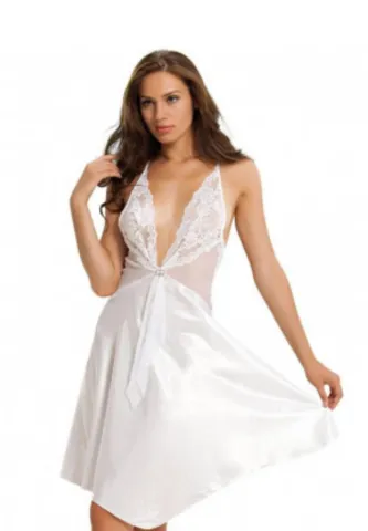 Rochie sexy albă din satin cu dantelă și bretele încrucișate