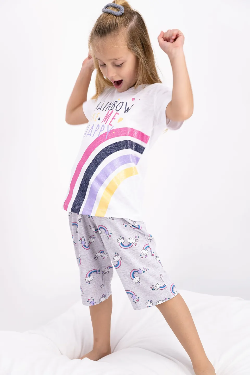 Pijama fetițe cu tricou și pantaloni trei sferturi, imprimeu curcubeu, Alb - 2