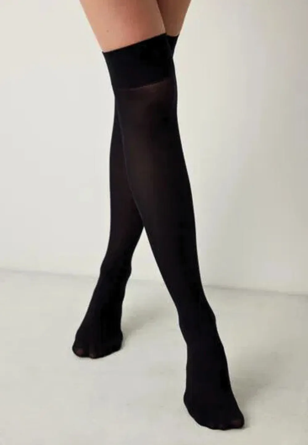 Șosete dama Penti Micro 40 DEN, peste genunchi- semi-opace și mate, negru - 1