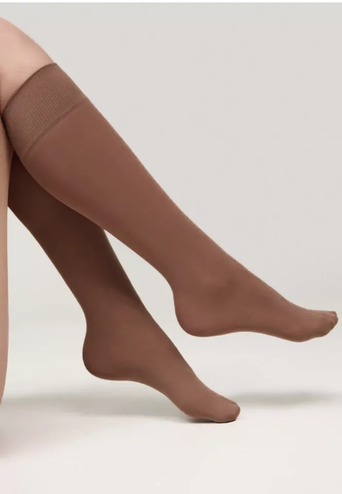 Șosete Penti ,,Ekstra Koton" până la genunchi 70 DEN – Culoare Cacao