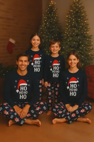 Pijama Crăciun Familie – Bluză & Pantaloni Bleumarin cu Imprimeu „HO HO HO”