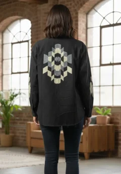 Cămașă denim damă neagră cu nasturi și imprimeu pe spate și mâneci