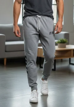 Pantaloni de trening bărbați gri cu detalii negre, imprimeu „SPORT DENIM”