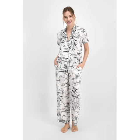 Pijama Dama – Bluza cu Nasturi și Imprimeu Leopard, Pantaloni Lungii cu Elastic în Talie