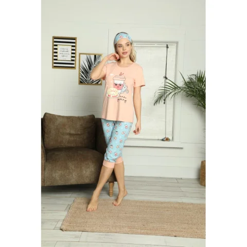 Pijama Dama din Bumbac – Set cu Tricou și Pantaloni 3/4 cu Mansetă si Masca de Dormit, Imprimeu Yummy
